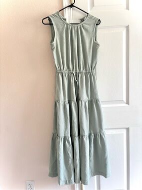 Calvin Klein Tiered Smocked Sleeveless Midi Cottagecore Mint Summer Dress Size 2